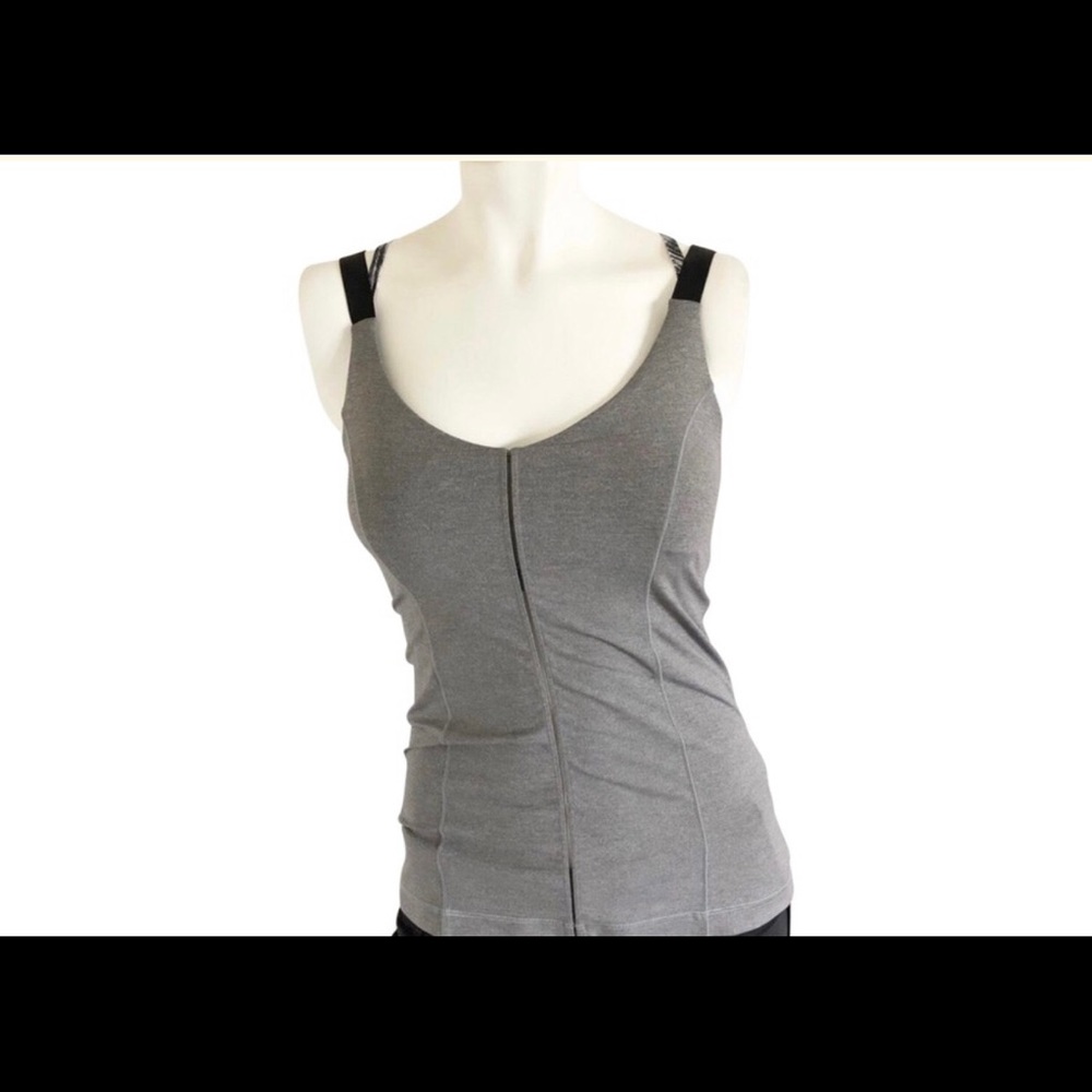 Lululemon Hot to Street active top